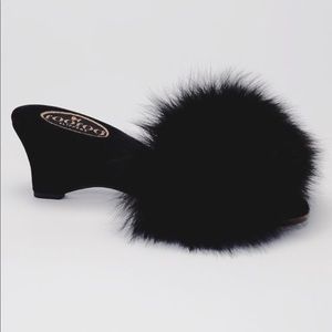 fuzzy mule slippers